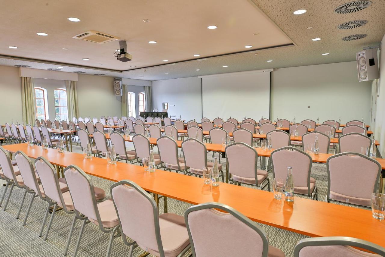 Lh Hotel Dvorak Tabor Congress & Wellness מראה חיצוני תמונה