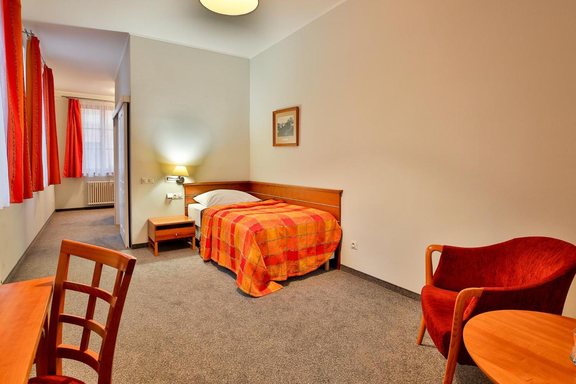 Lh Hotel Dvorak Tabor Congress & Wellness מראה חיצוני תמונה